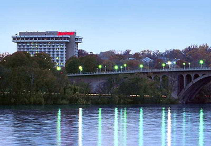 Key Bridge Marriott Hotel Arlington Exterior photo
