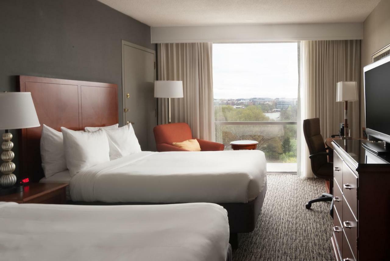 Key Bridge Marriott Hotel Arlington Exterior photo